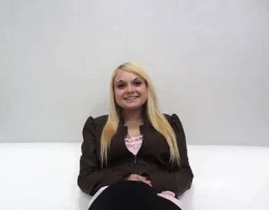 Брутальный агент протестировал скромницу на кастинге кривым членом