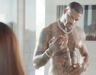 Жопастая богиня и ее мужчина с большим черным членом