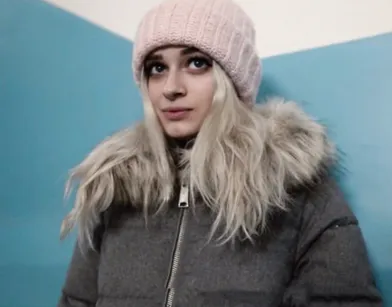 Секс в подъезде с русской студенткой и ее новым парнем