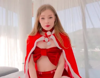 Получил на Новый Год секс с Дианой Райдер